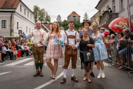 Povorka ob dnevih narodnih noš in oblačilne dedščine (22)